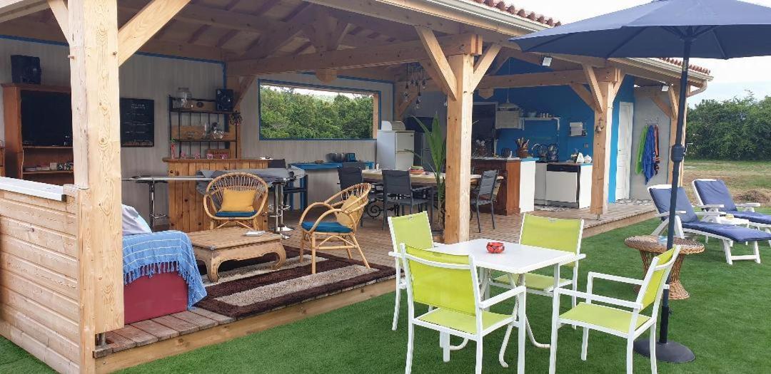 Les chalets Salinéens Salies-du-Salat Exterior foto